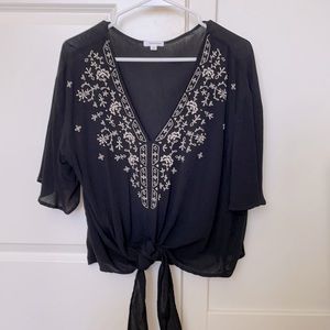 Women’s black short sleeve blouse